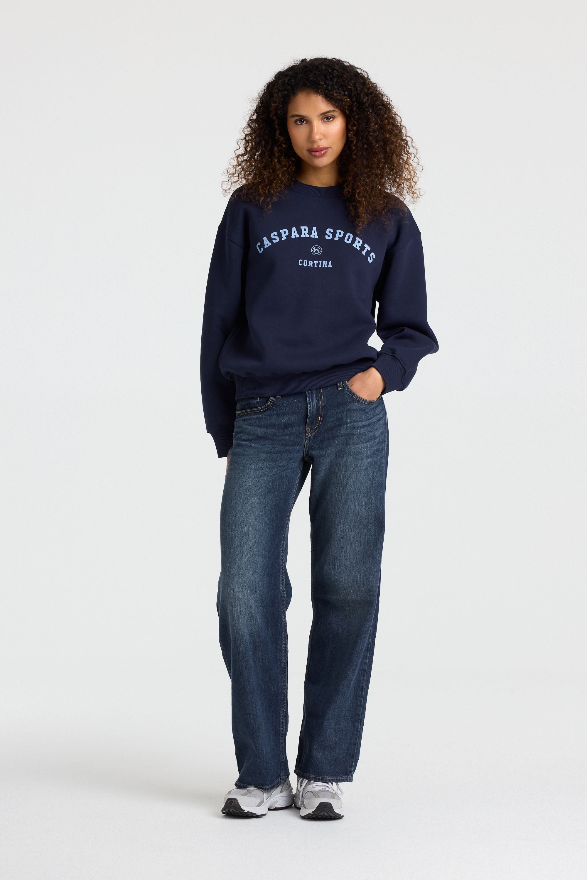 W. Cortina Crewneck - Navy